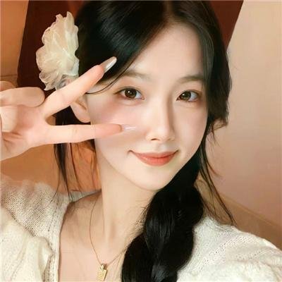 秦总你闺女又去摆地摊了